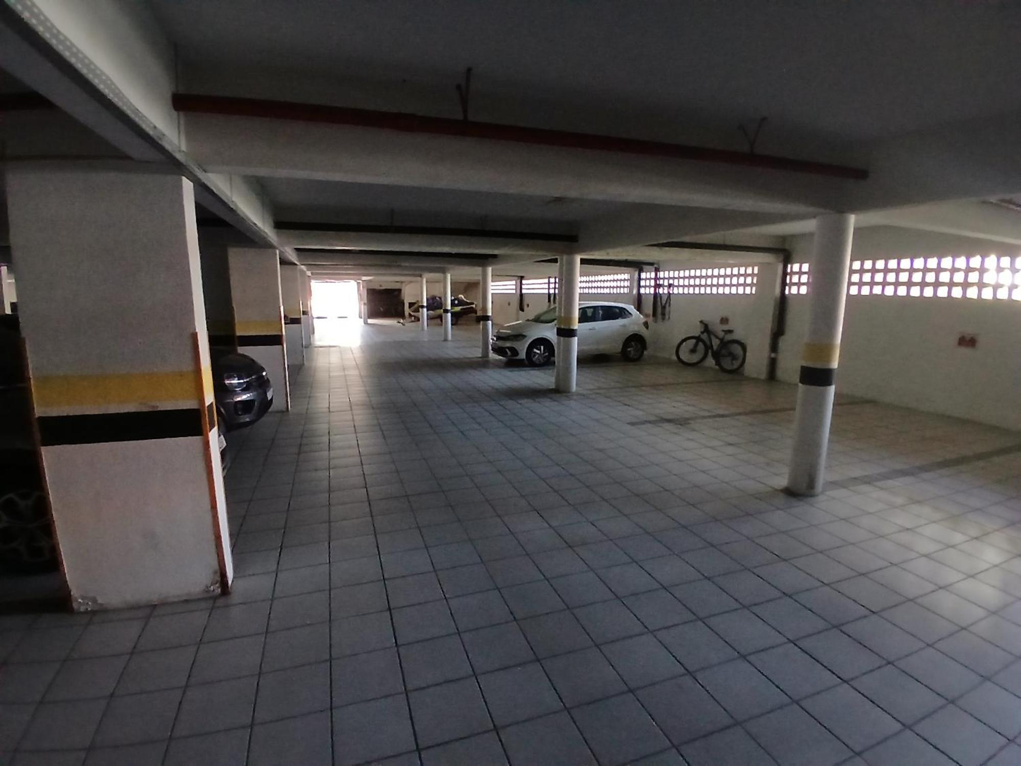 Apartment Vista: Beachfront Fitness & Leisure